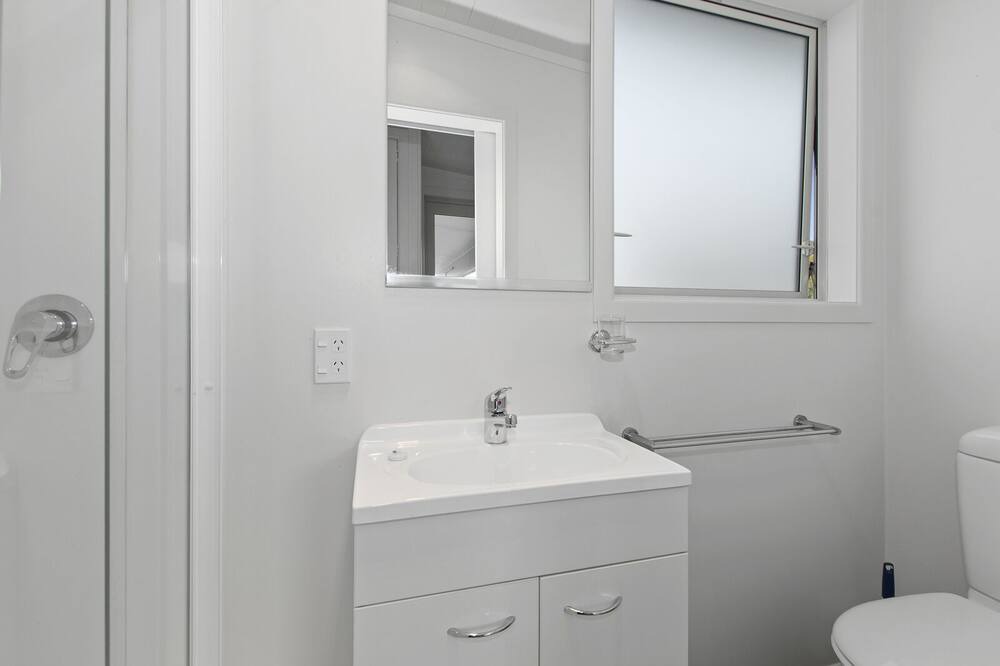 Photo of Bathroom in Ngunguru