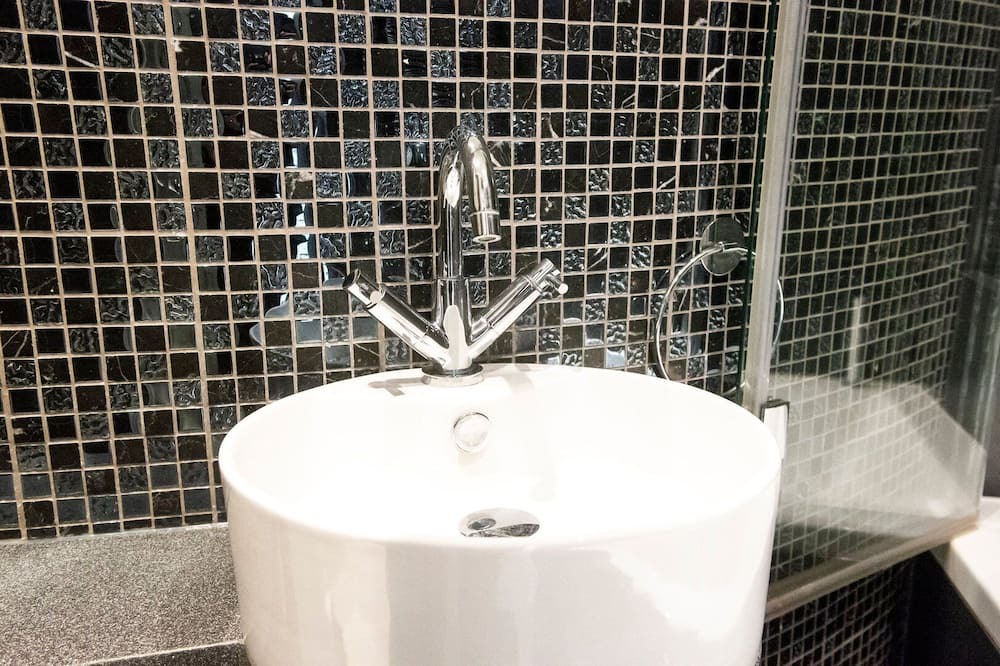 Photo of Bathroom in Bruntsfield