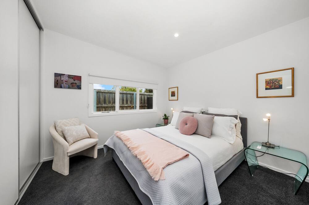 Photo of Bedroom in Lauderdale