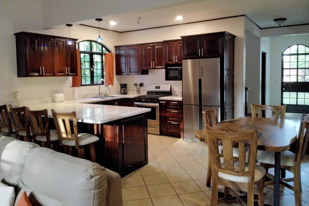 Photo of Kitchen in Las Olas Beach Community