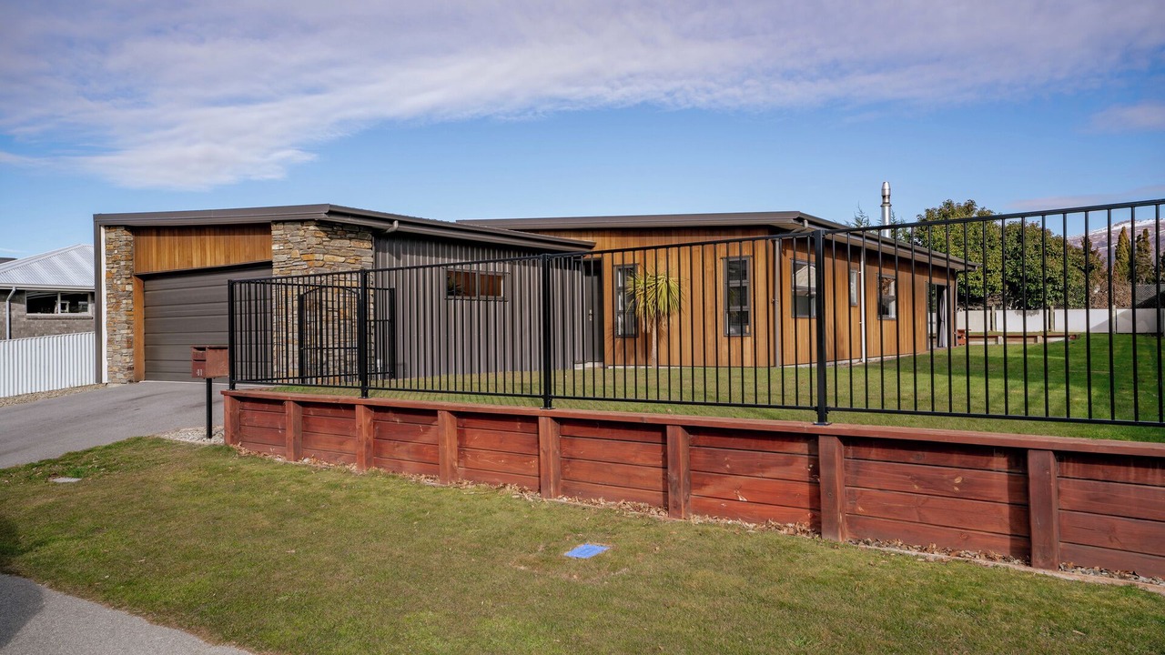 Photo of Outdoor in Lowburn
