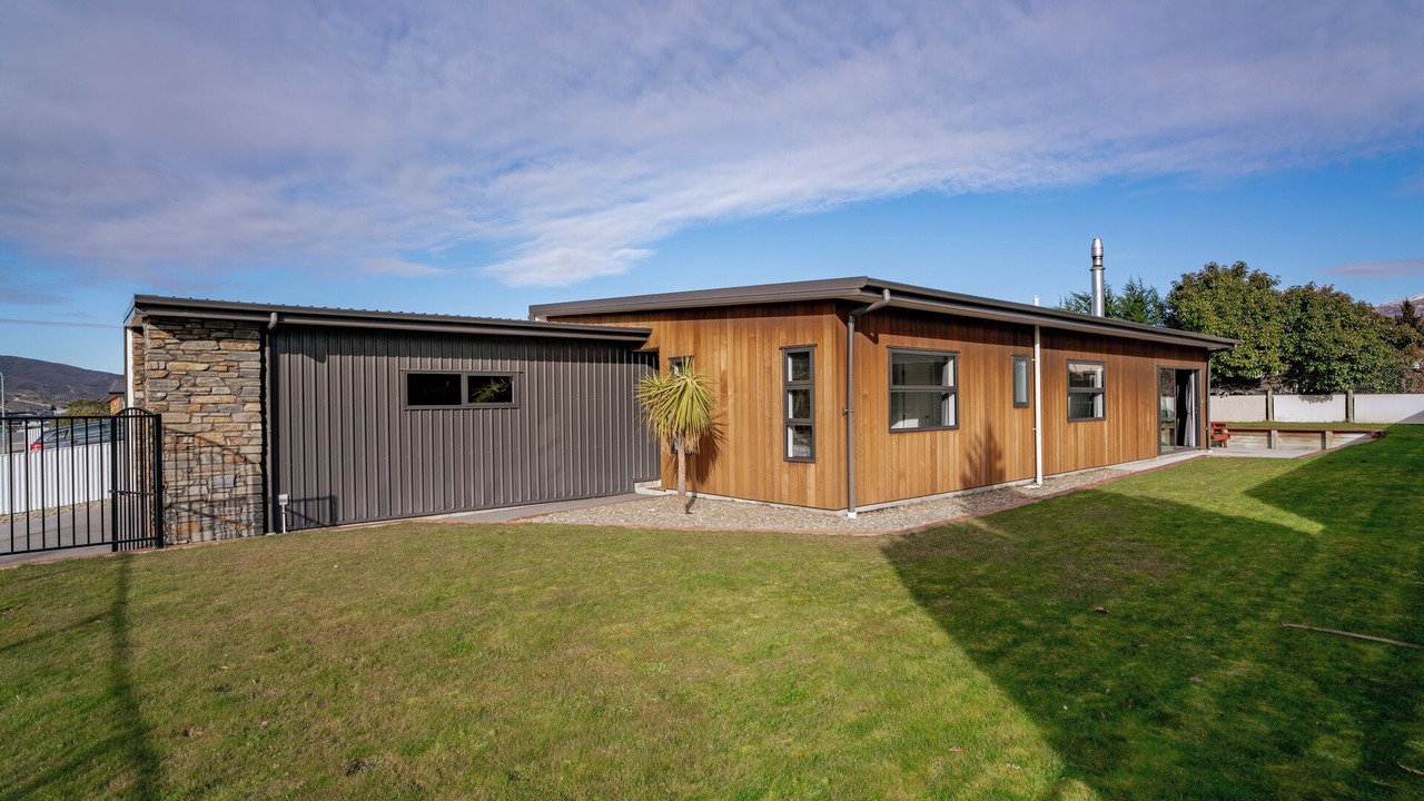 Photo of Outdoor in Lowburn