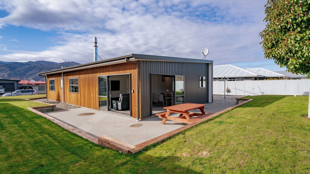 Photo of Outdoor in Lowburn