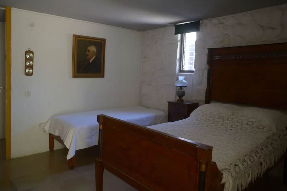 Photo of Bedroom in Lourdata