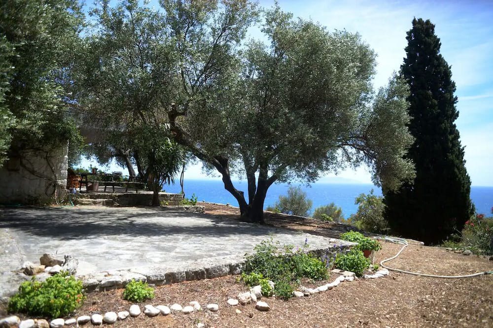 Photo of Outdoor in Lourdata