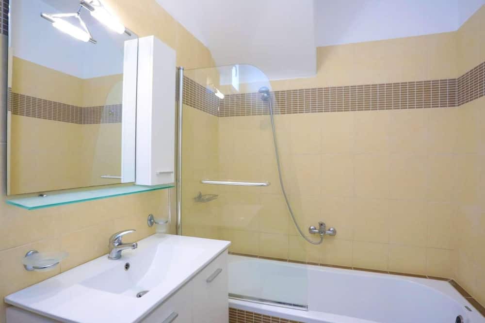 Photo of Bathroom in Astrakeri