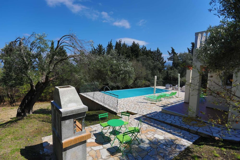 Photo of Outdoor in Astrakeri