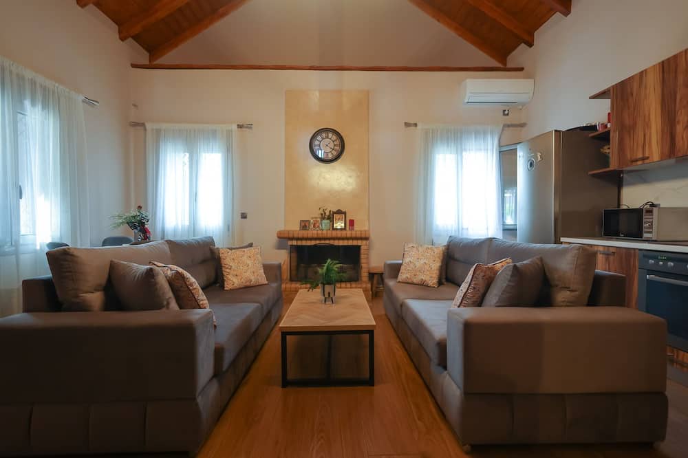 Photo of Livingroom in Messaia