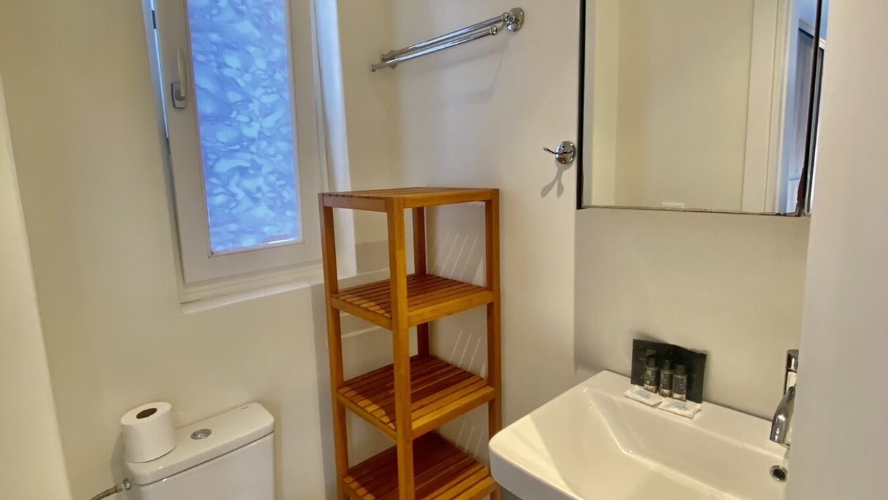 Photo of Bathroom in Plintri
