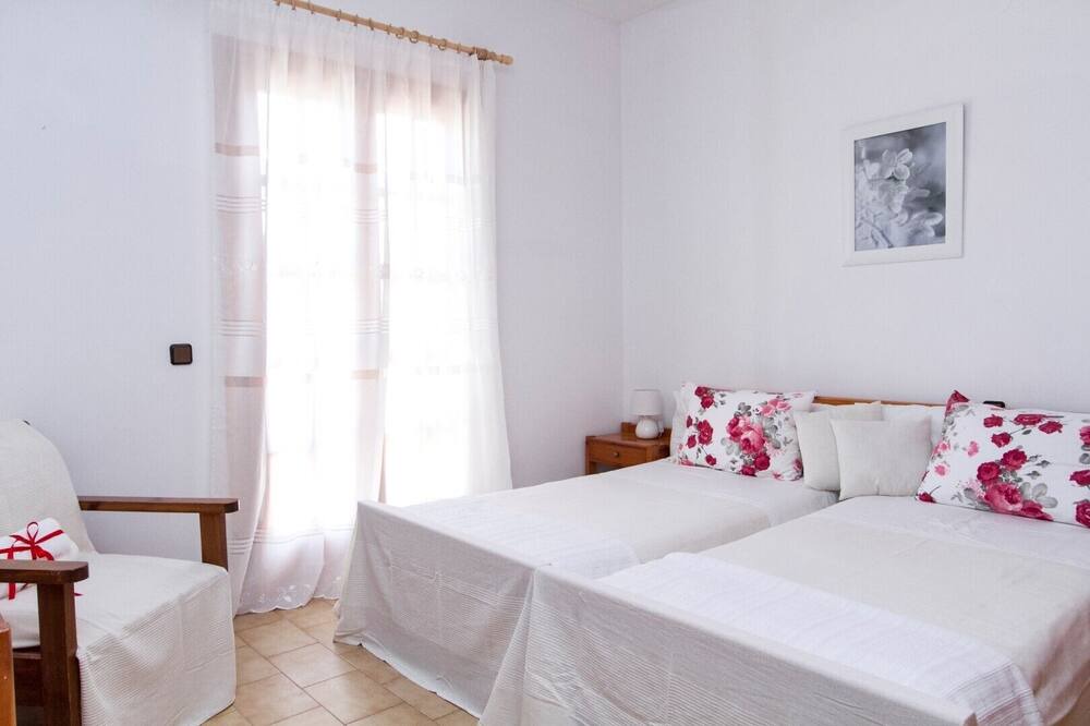 Photo of Bedroom in Megala Chorafia