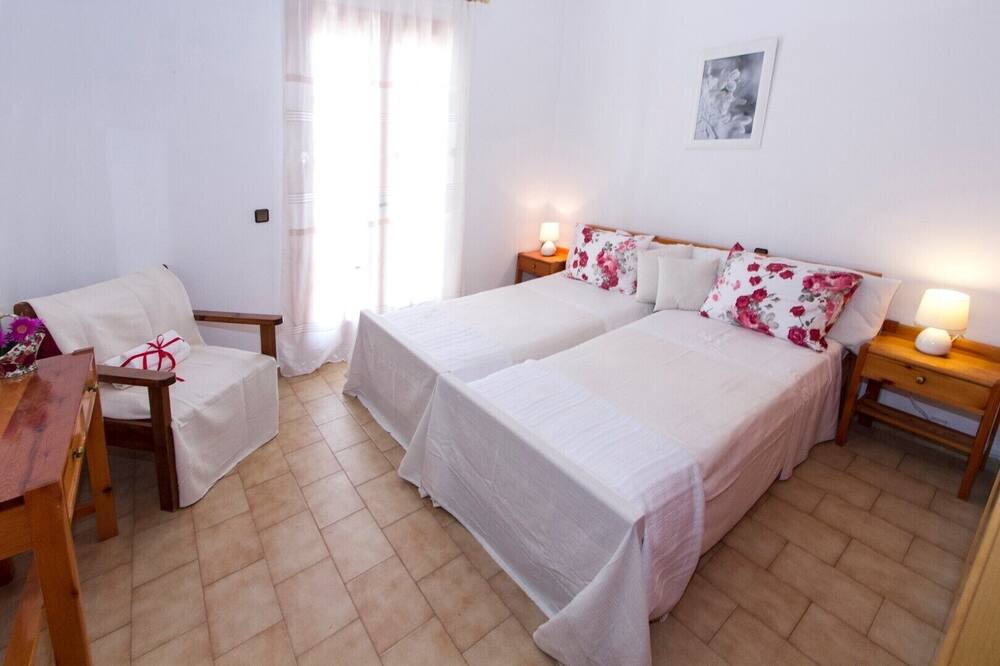 Photo of Bedroom in Megala Chorafia