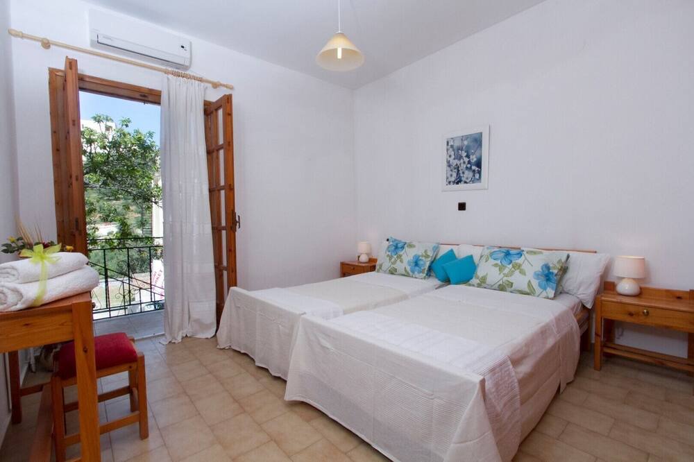 Photo of Bedroom in Megala Chorafia