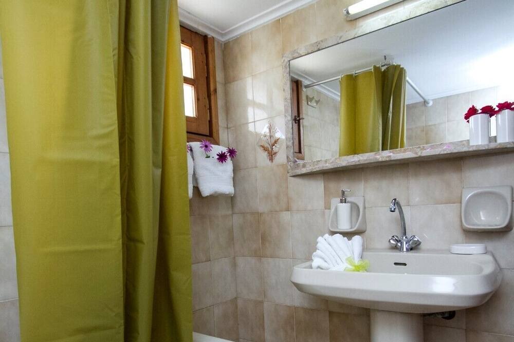Photo of Bathroom in Megala Chorafia