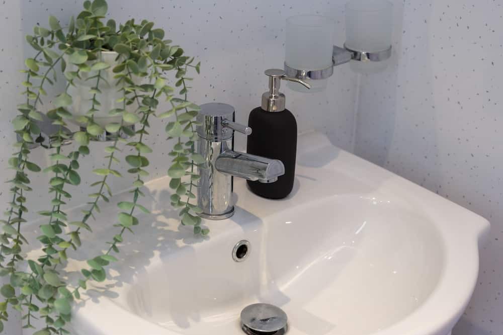Photo of Bathroom in Gorgie