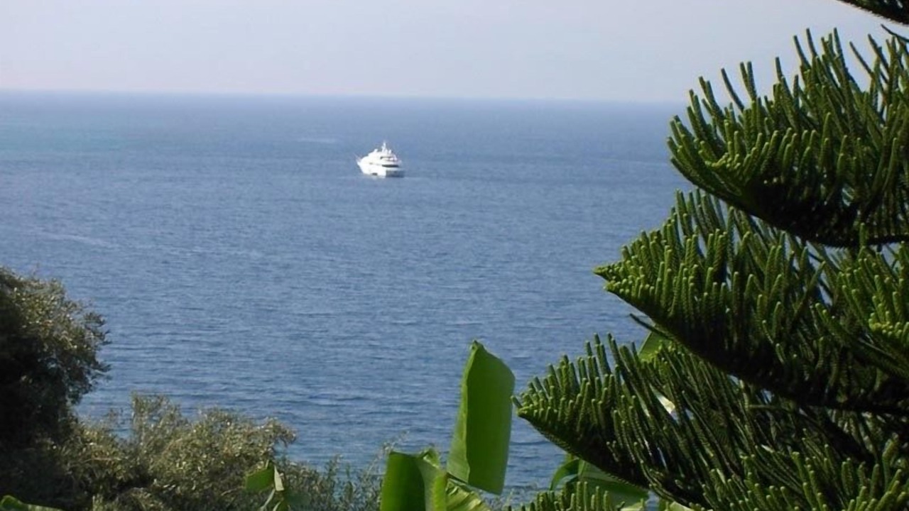 Photo of Others in Apraos