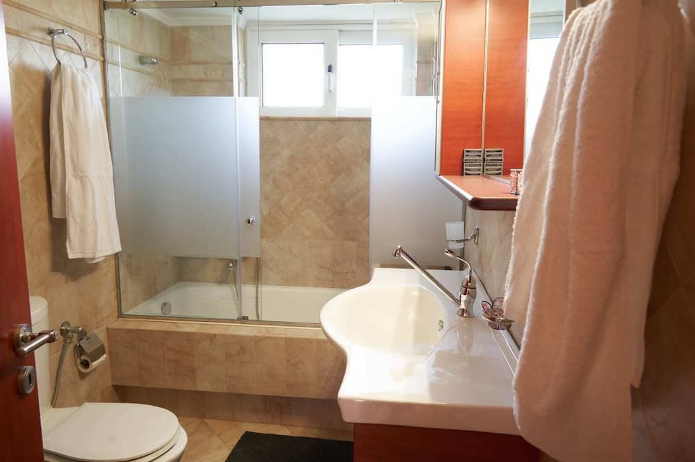 Photo of Bathroom in Kefalari
