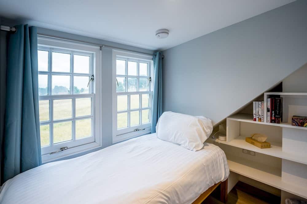 Photo of Bedroom in Falkland