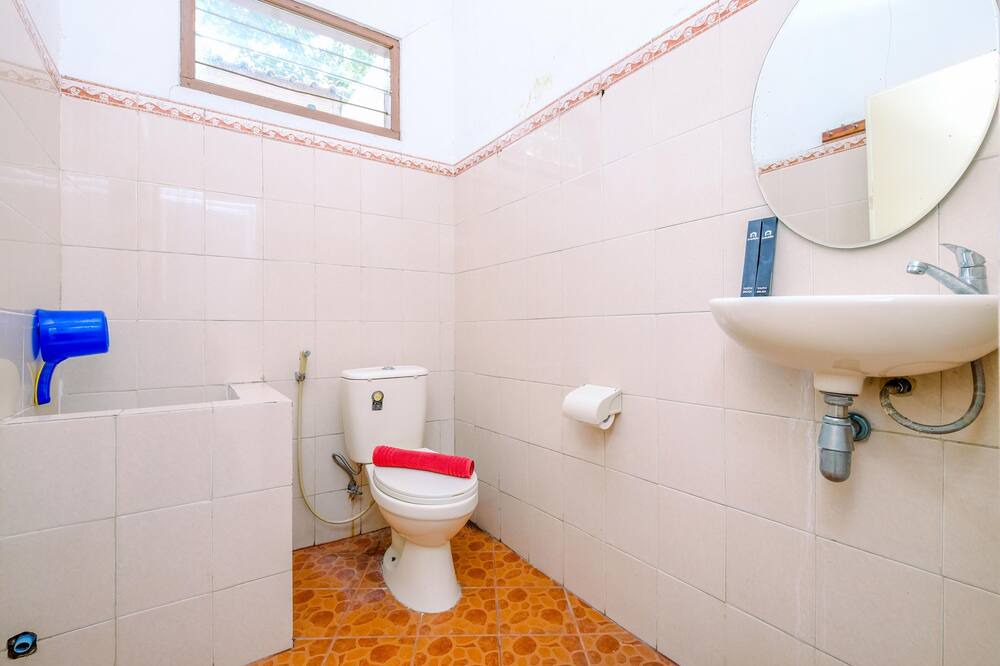 Photo of Bathroom in Caringin