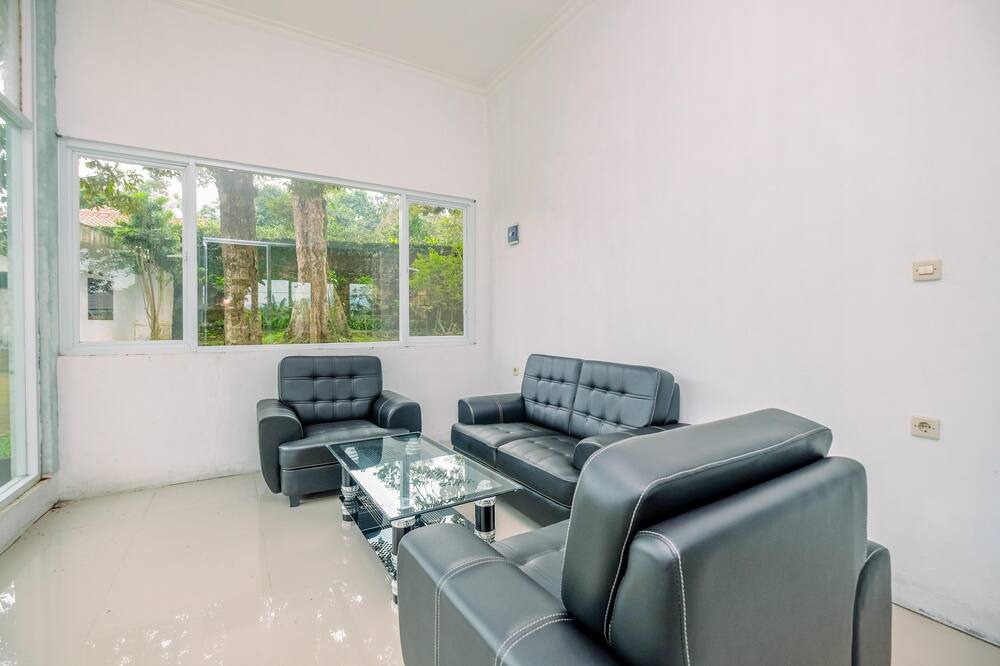 Photo of Livingroom in Caringin