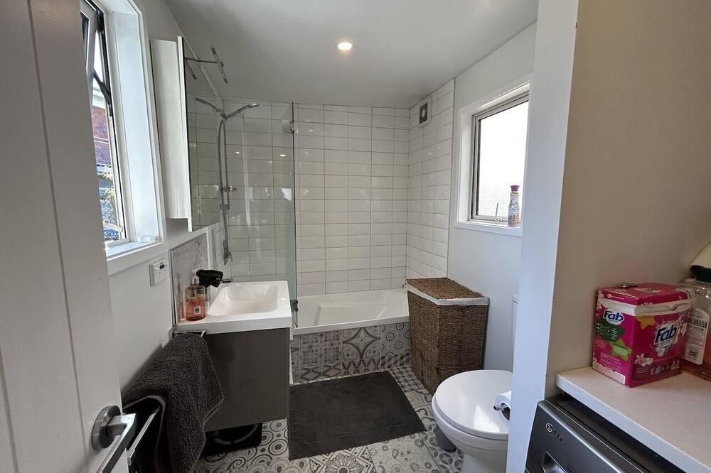 Photo of Bathroom in Ngunguru