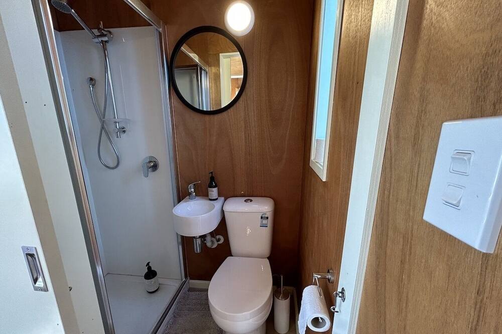 Photo of Bathroom in Ngunguru