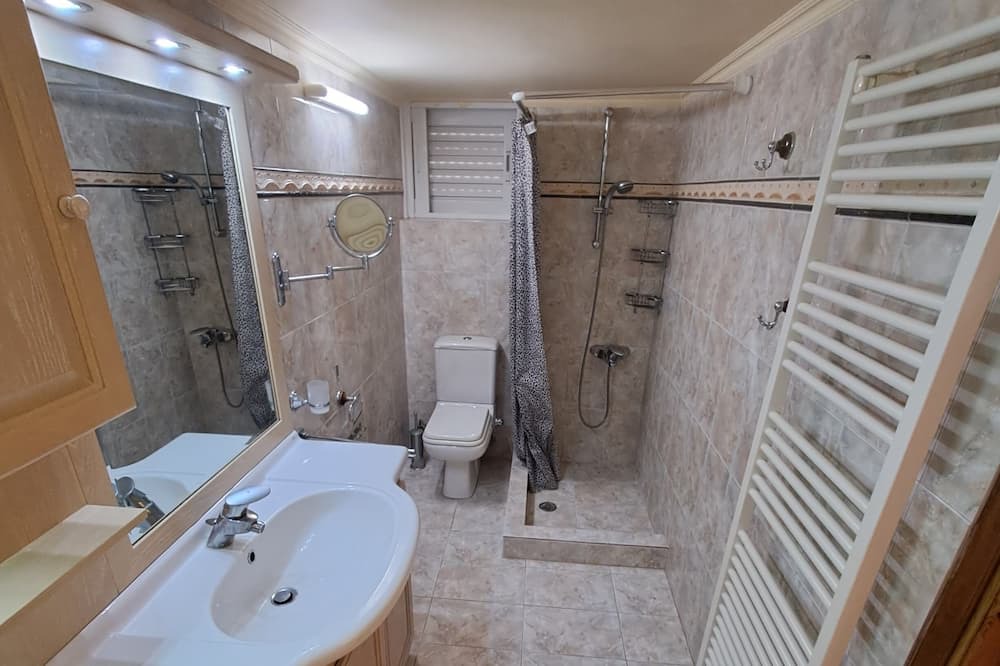 Photo of Bathroom in Galatas
