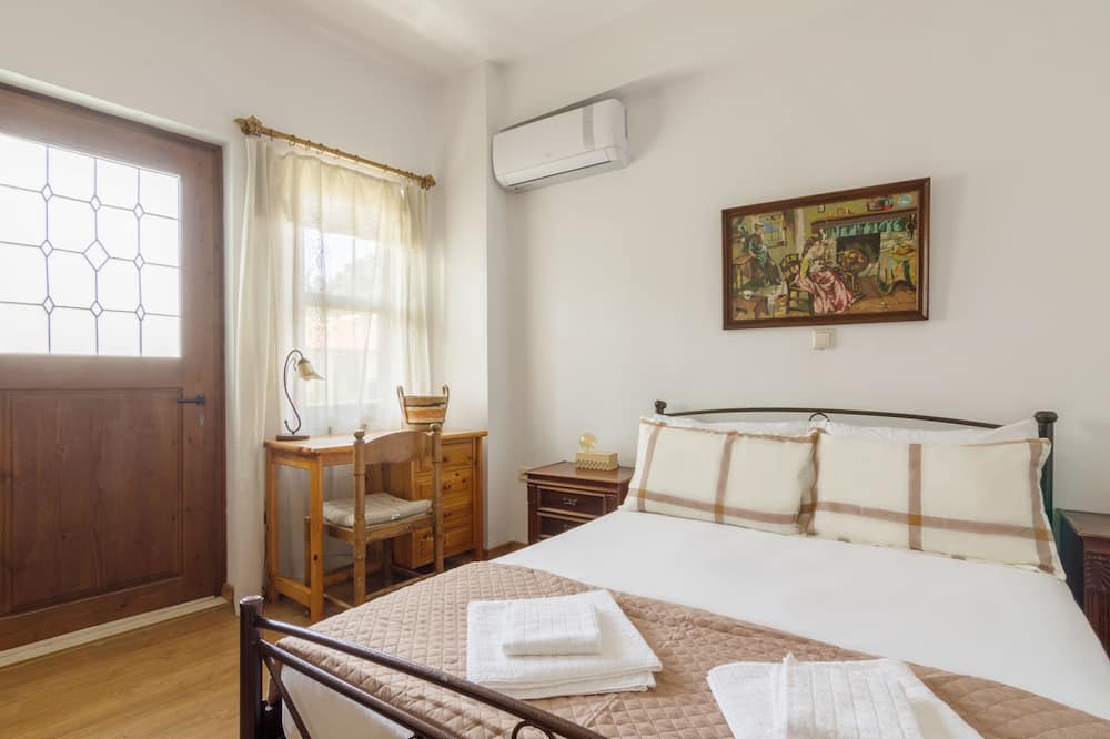 Photo of Bedroom in Apomarma