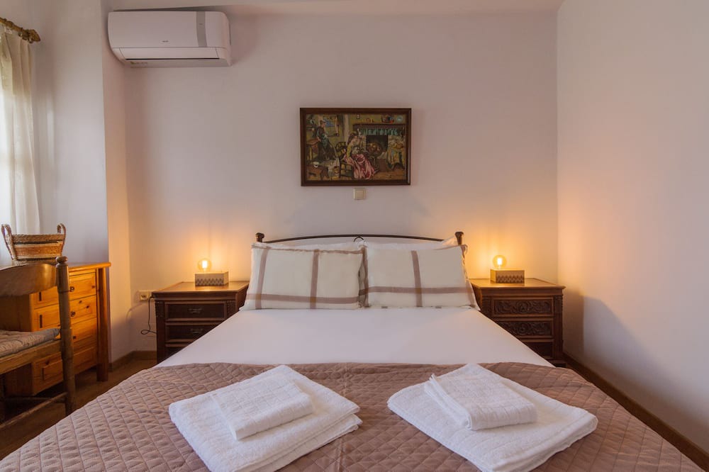 Photo of Bedroom in Apomarma