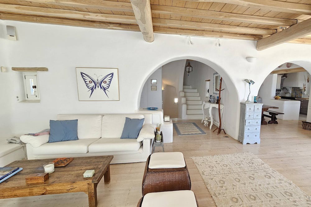 Photo of Livingroom in Agios Stefanos