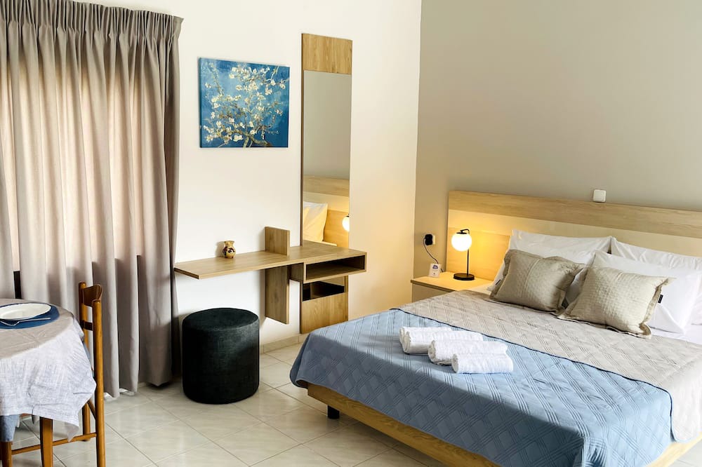 Photo of Bedroom in Sougia