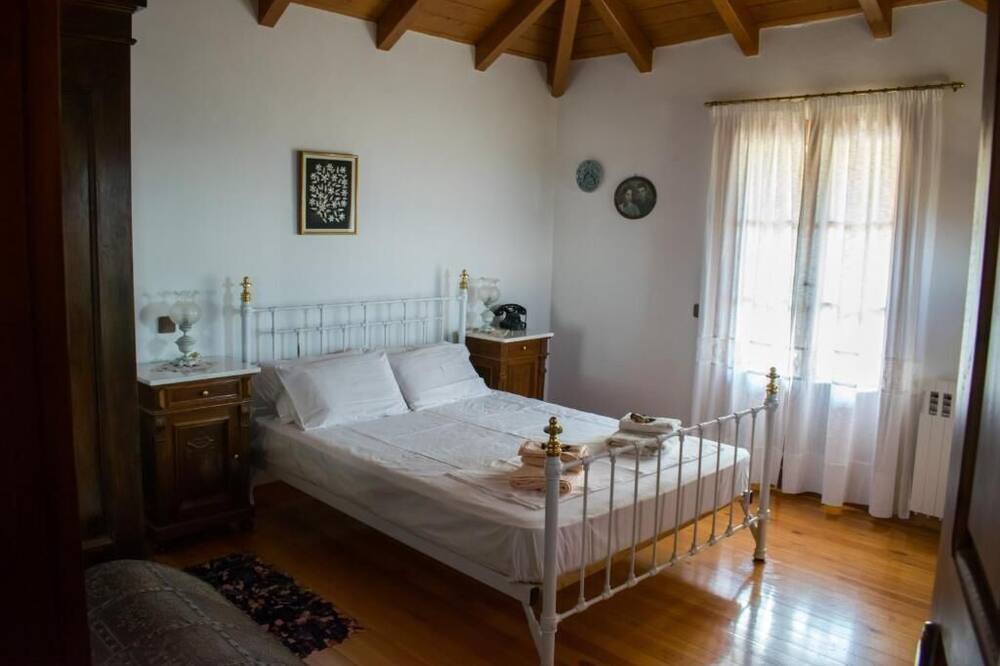 Photo of Bedroom in Raftis