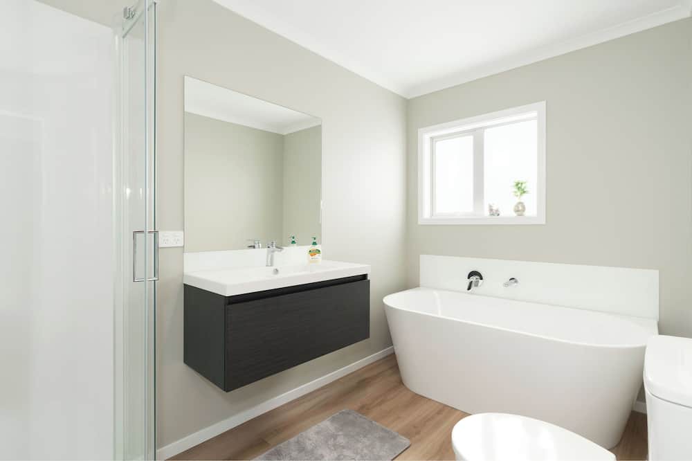Photo of Bathroom in Paraparaumu