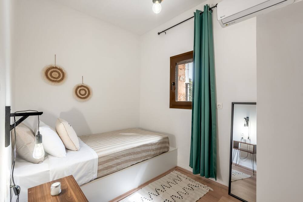 Photo of Bedroom in Megala Chorafia