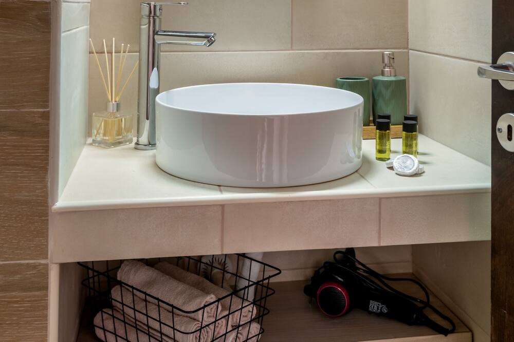Photo of Bathroom in Megala Chorafia