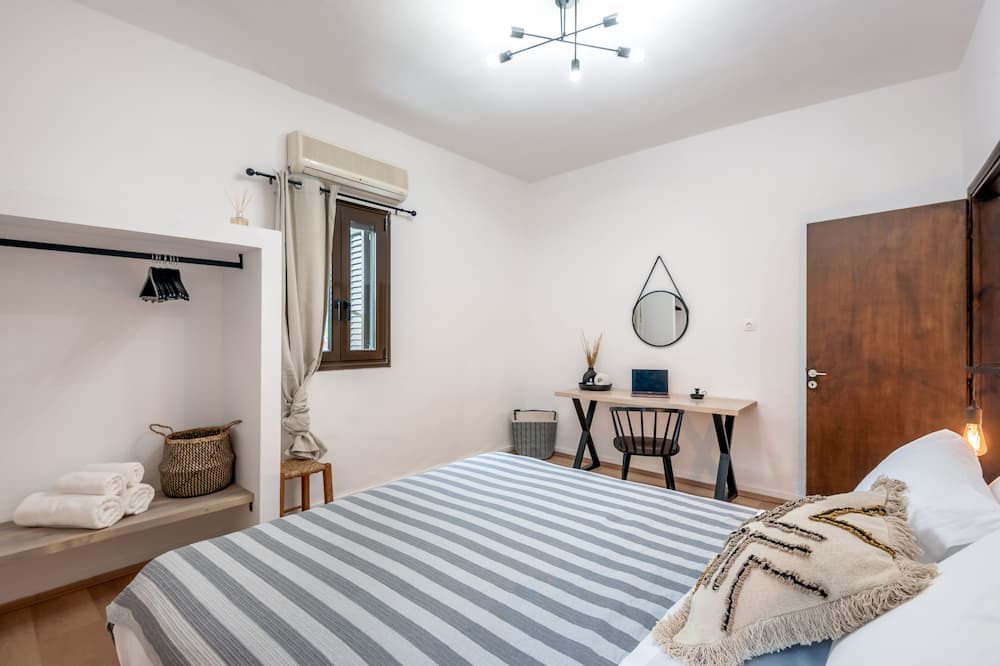 Photo of Bedroom in Megala Chorafia