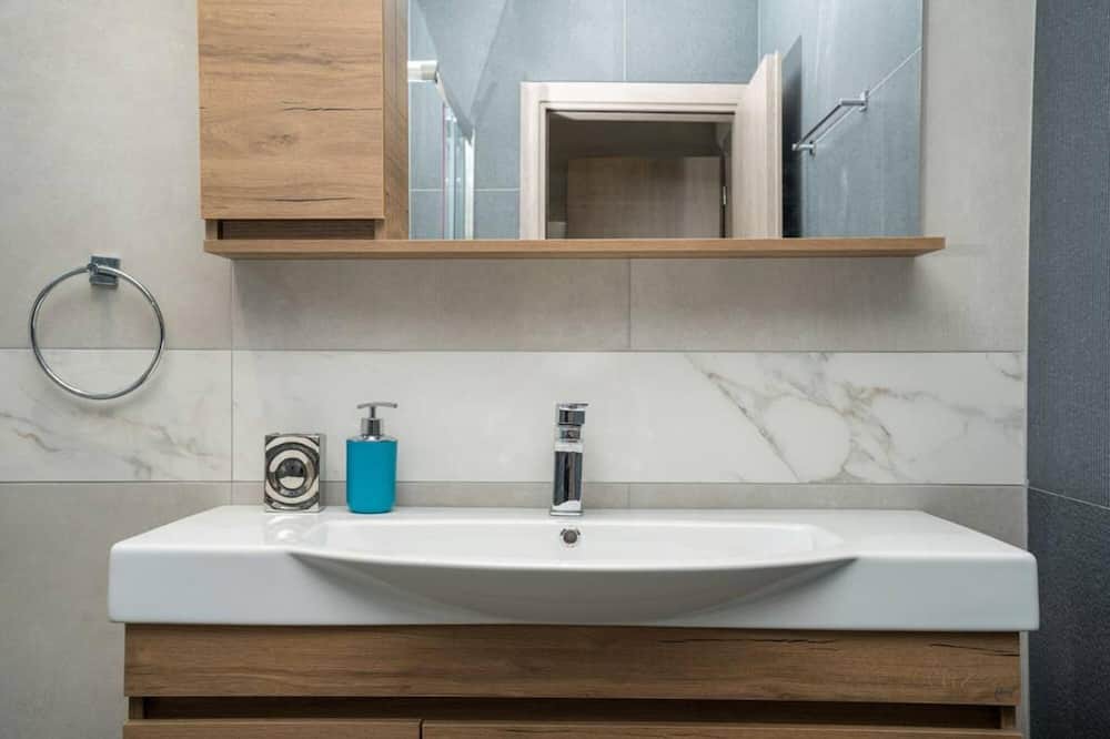 Photo of Bathroom in Thiramonas