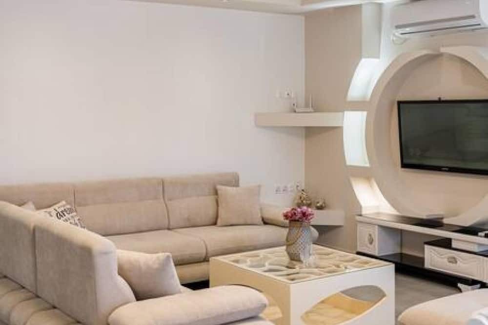 Photo of Livingroom in Thiramonas