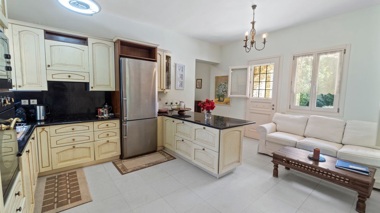 Photo of Kitchen in Paleopolis