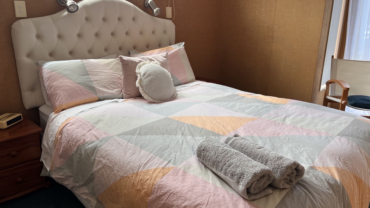 Photo of Bedroom in Pataua