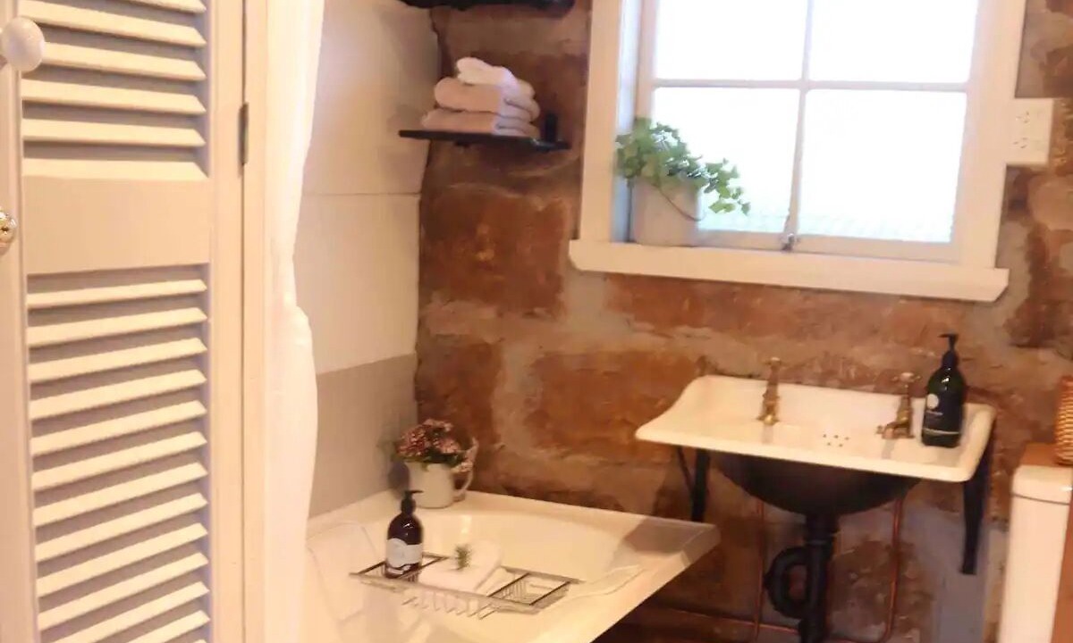 Photo of Bathroom in Oatlands