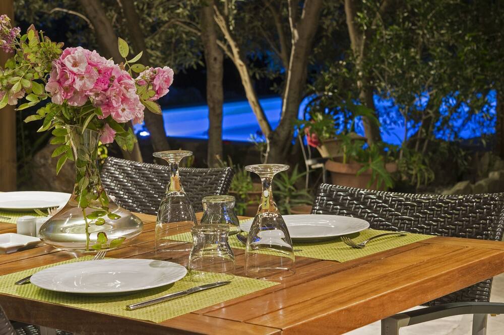 Photo of Outdoor in Istron