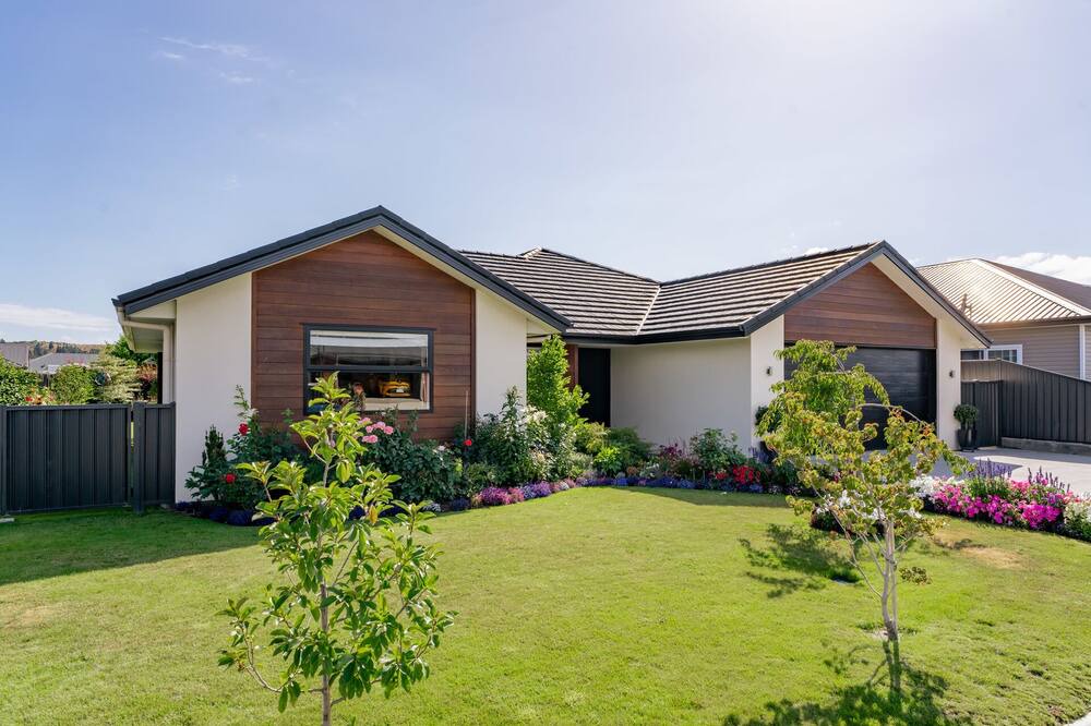 Photo of Outdoor in Lowburn