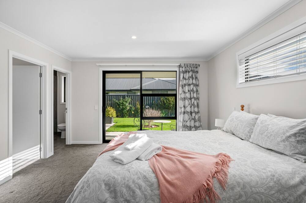 Photo of Bedroom in Lowburn