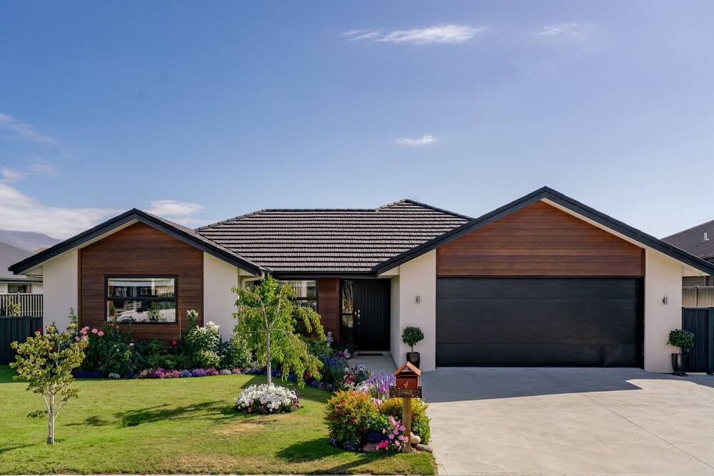 Photo of Outdoor in Lowburn