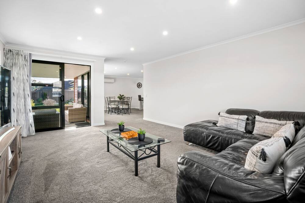 Photo of Livingroom in Lowburn