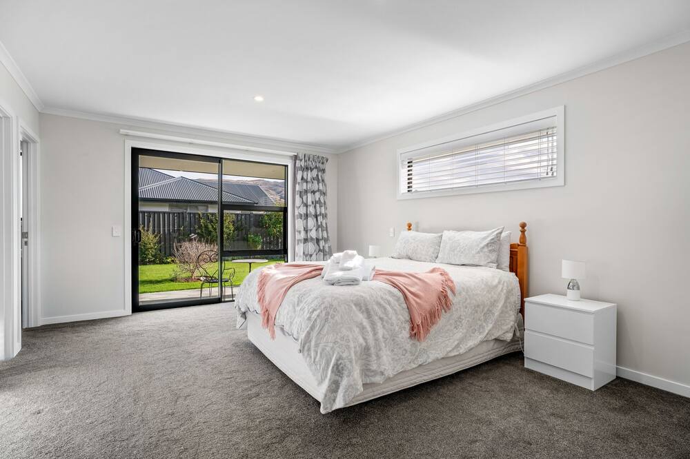 Photo of Bedroom in Lowburn