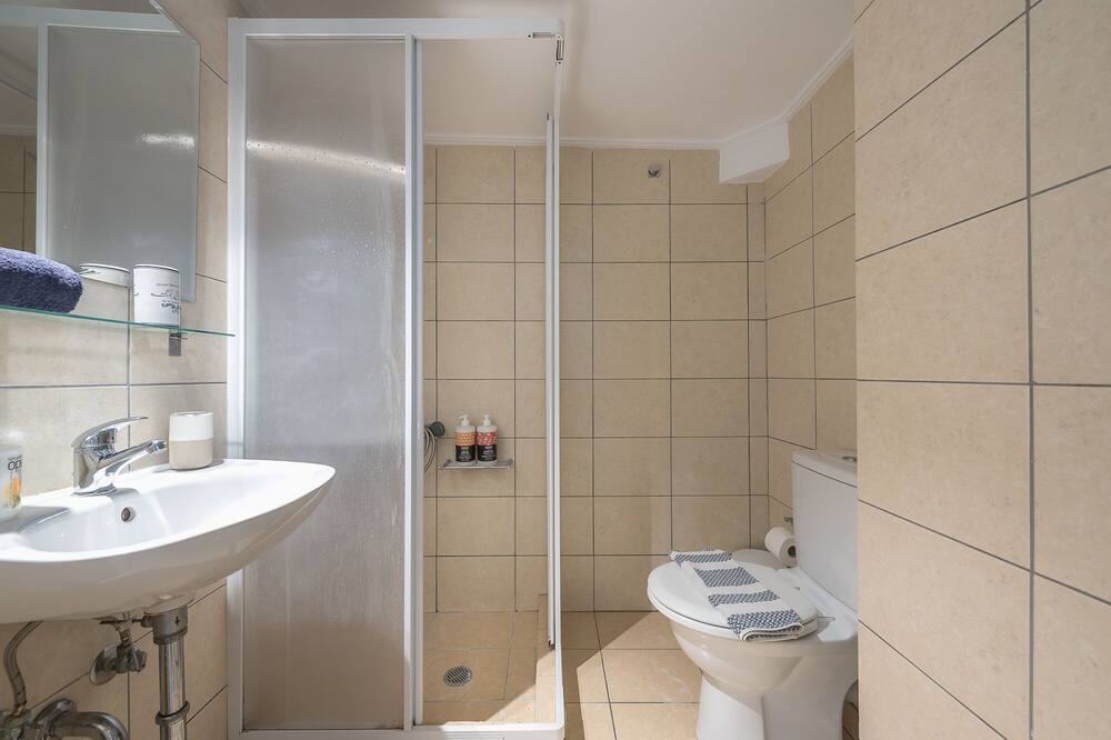 Photo of Bathroom in Koukaki