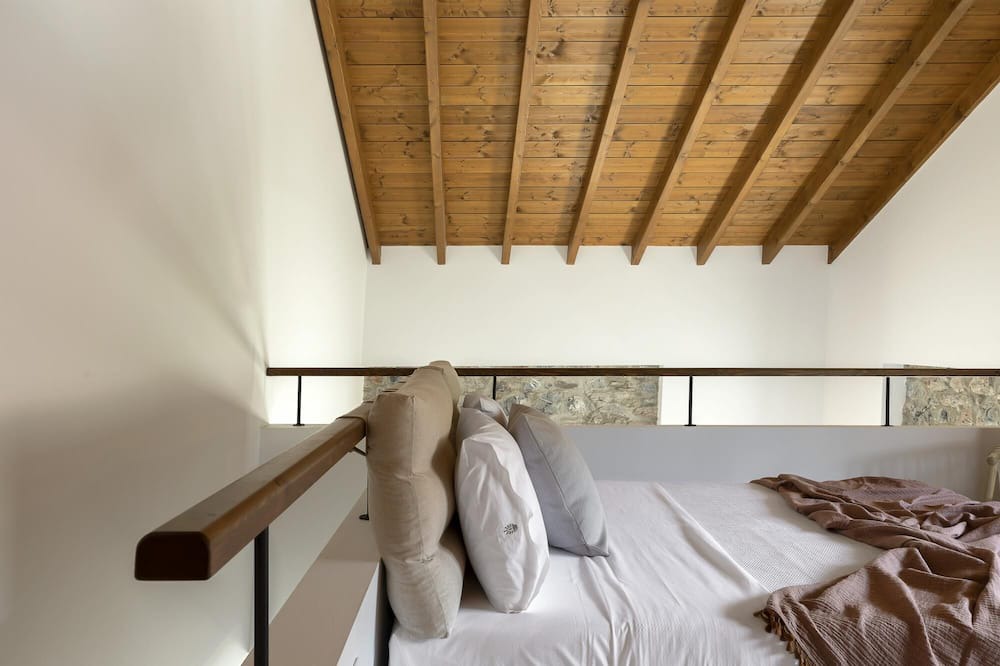 Photo of Bedroom in Sourpi