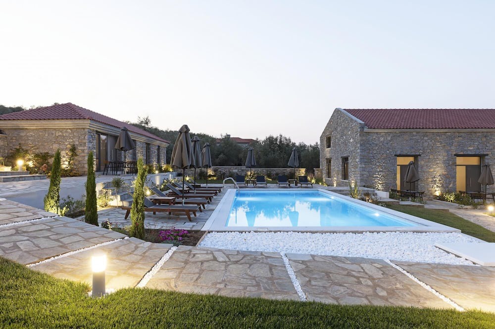 Photo of Outdoor in Sourpi