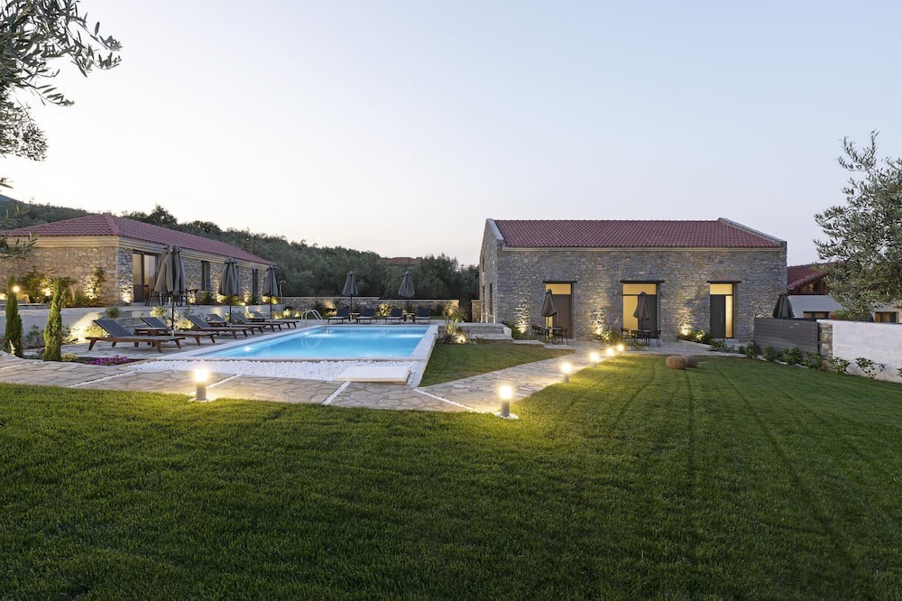 Photo of Outdoor in Sourpi